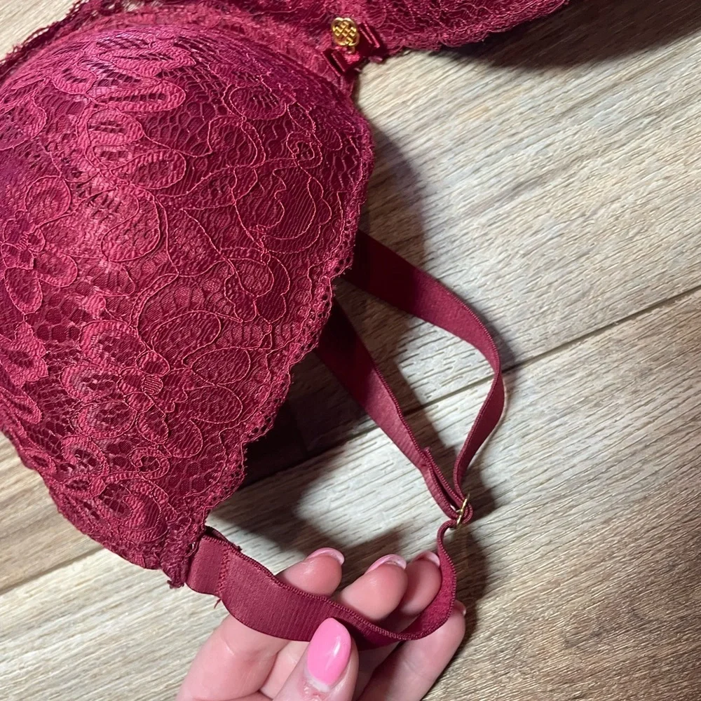 Daisy Fuentes design padded